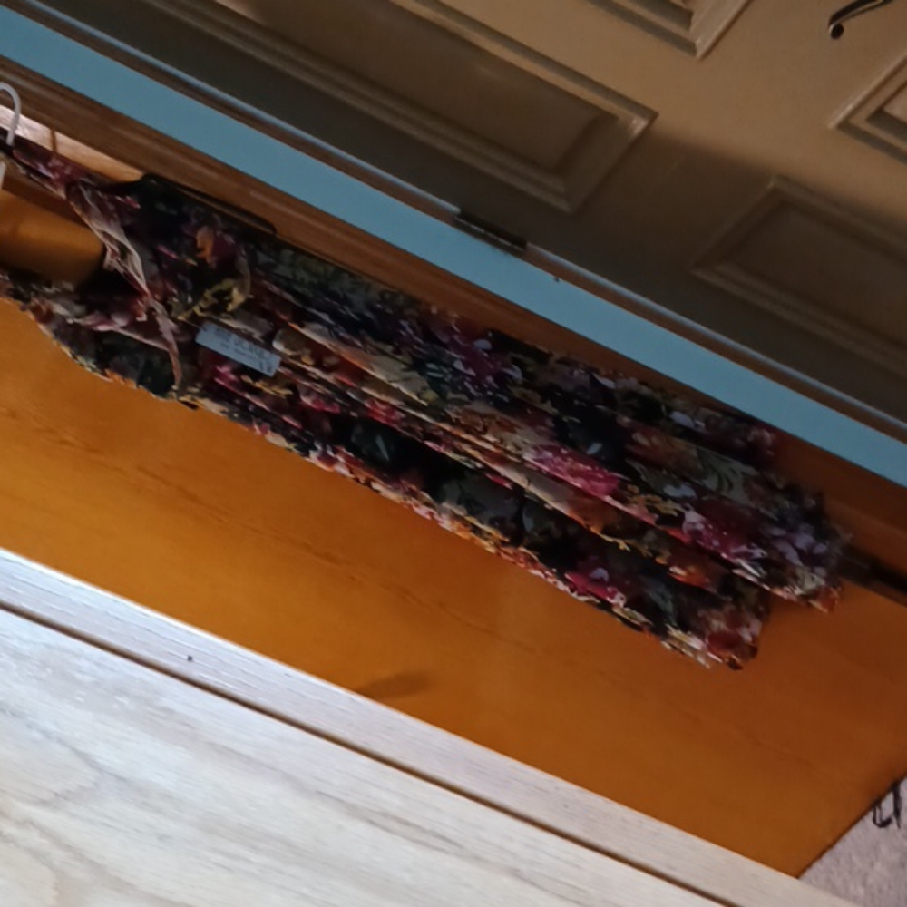 Dress - Picture 2 of 5